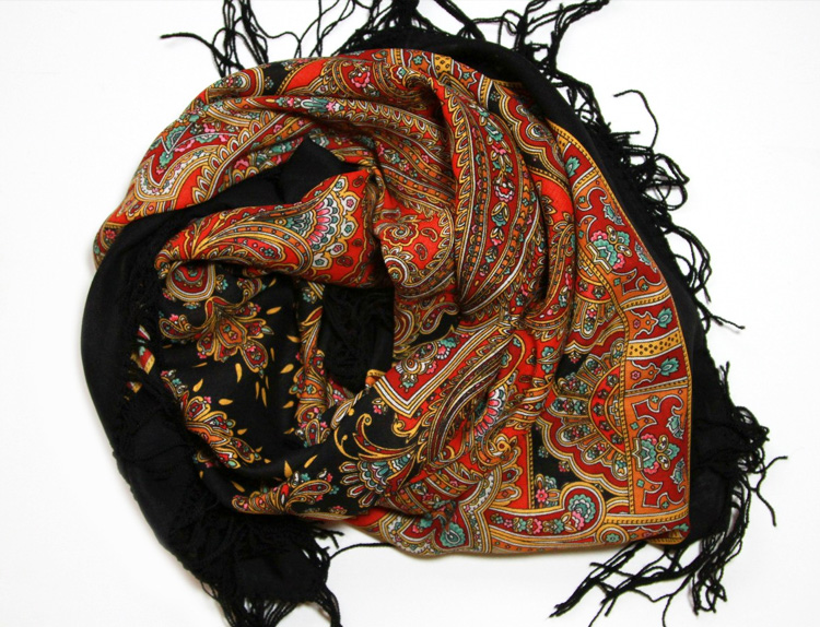 Испанский традиционный шарф вуаль